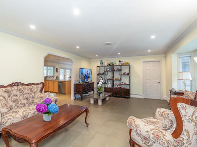 10060 Swinton Crescent - 3