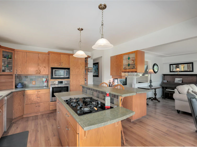 124 Jacobs Road, Port Moody, BC, V3H 2Z9 - 11