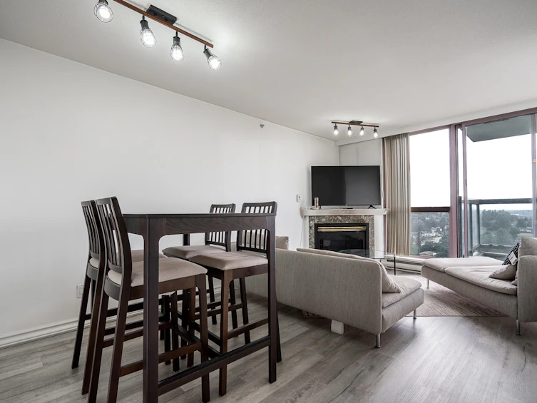1704-10899 University Drive, Surrey, BC, V3T 5V2 - 9