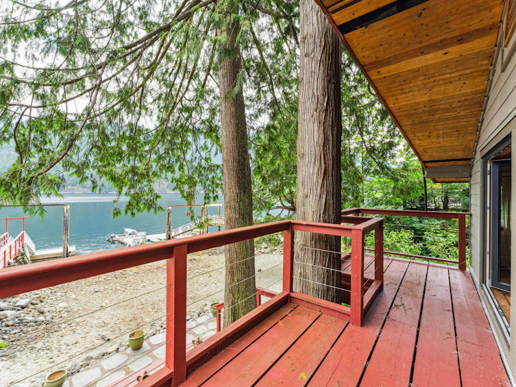 12&13 Coldwell Beach, North Vancouver, BC - 38