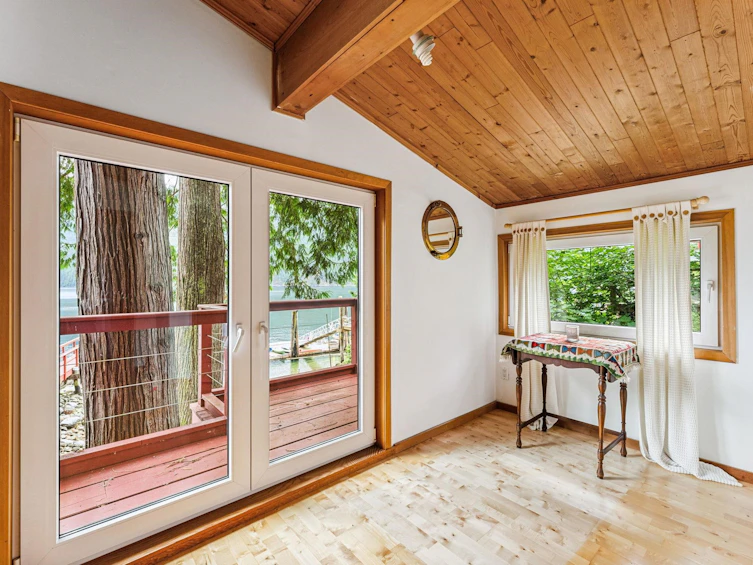 12&13 Coldwell Beach, North Vancouver, BC - 34