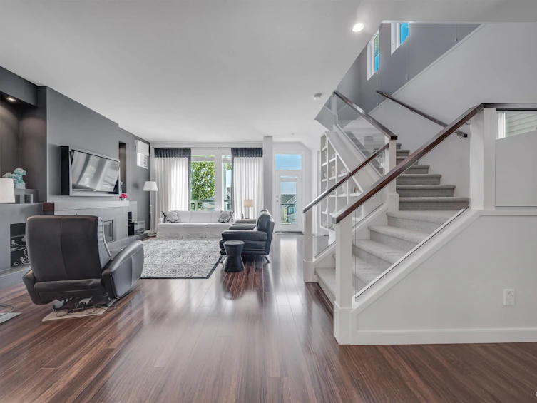 3370 Highland Drive, Coquitlam, BC, V3E 0B3 - 9