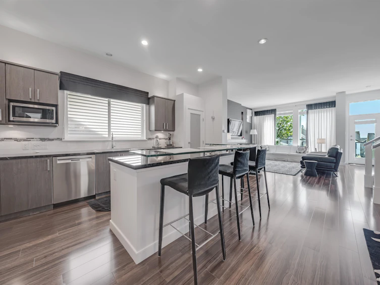 3370 Highland Drive, Coquitlam, BC, V3E 0B3 - 4