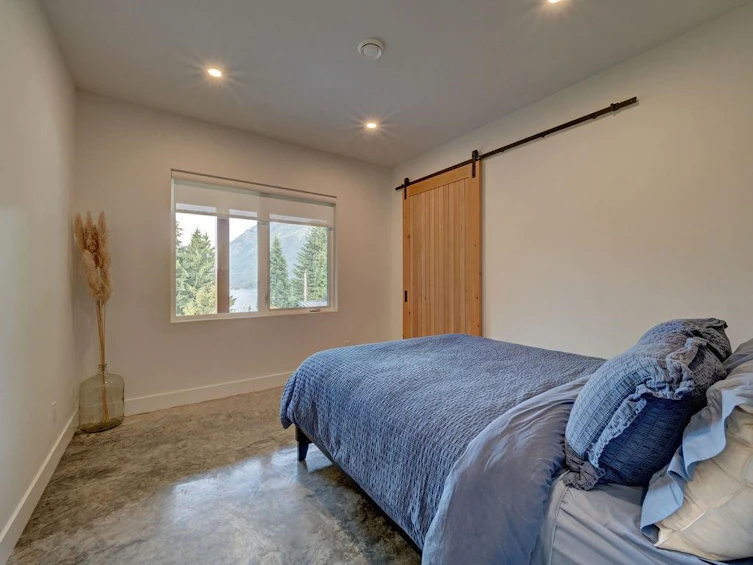 5933 Sandy Hook Road, Sechelt, BC, V7Z 0P4 - 14