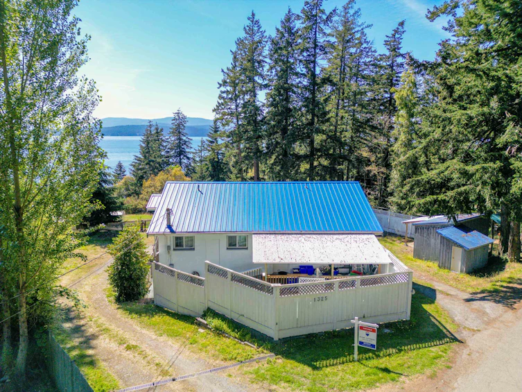 1325 Mackinnon Road, Pender Island, BC, V0N 2M1 - 9