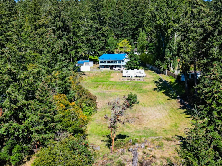 1325 Mackinnon Road, Pender Island, BC, V0N 2M1 - 3