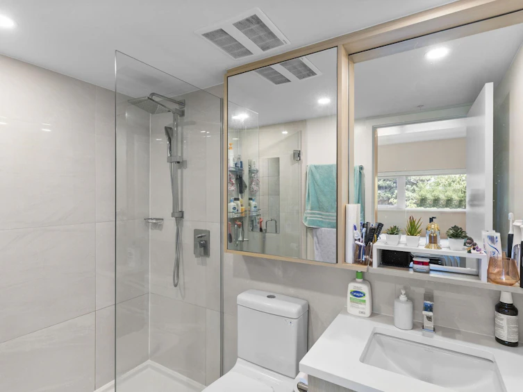 TH14-13318 104 Avenue, Surrey, BC, V3T 0R2 - 19