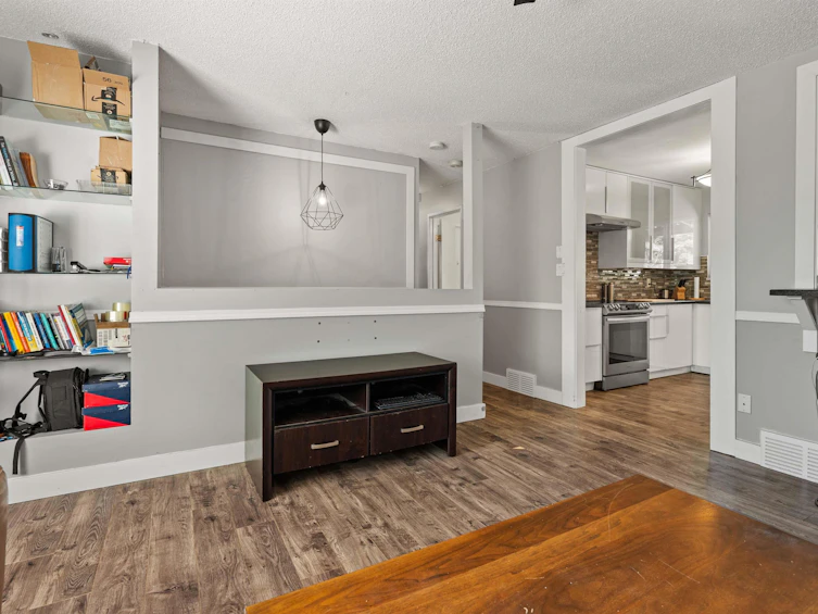 8129 Bobcat Drive, Mission, BC, V2V 5J7 - 6
