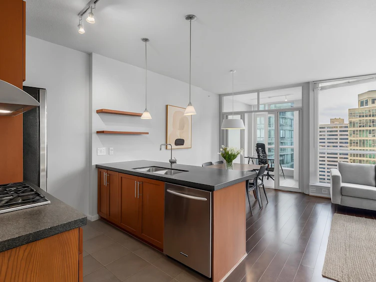2206-1189 Melville Street, Vancouver, BC, V6E 4T8 - 3