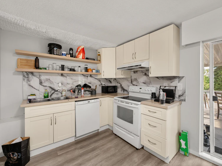 14405 114a Avenue, Surrey, BC, V3R 2N8 - 7