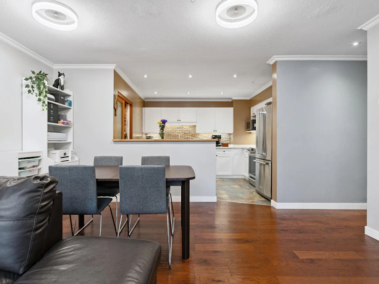 104-6 Renaissance Square, New Westminster, BC, V3M 6N8 - 11