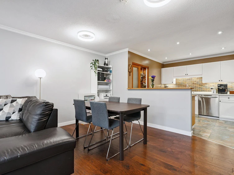 104-6 Renaissance Square, New Westminster, BC, V3M 6N8 - 13