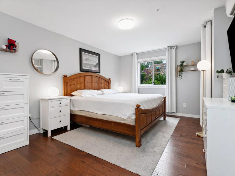 104-6 Renaissance Square, New Westminster, BC, V3M 6N8 - 23
