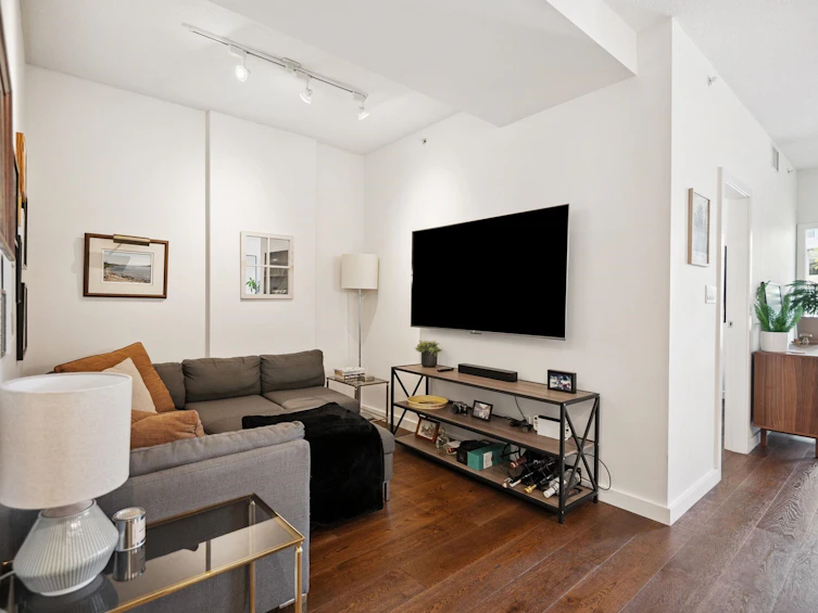 803-2507 Maple Street, Vancouver, BC, V6J 0E1 - 3