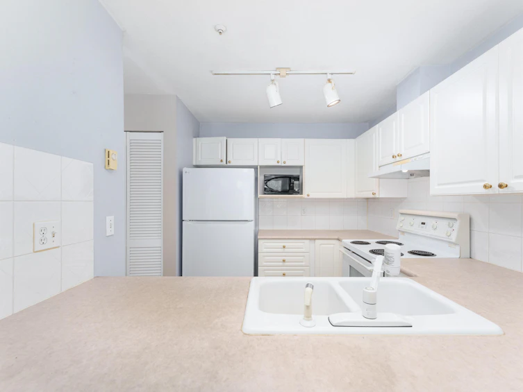 408-13727 74 Avenue, Surrey, BC, V3W 0M7 - 6