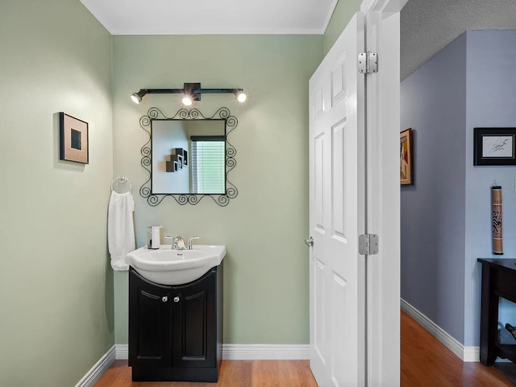 99-13796 Central Avenue, Surrey, BC, V3T 1R9 - 16