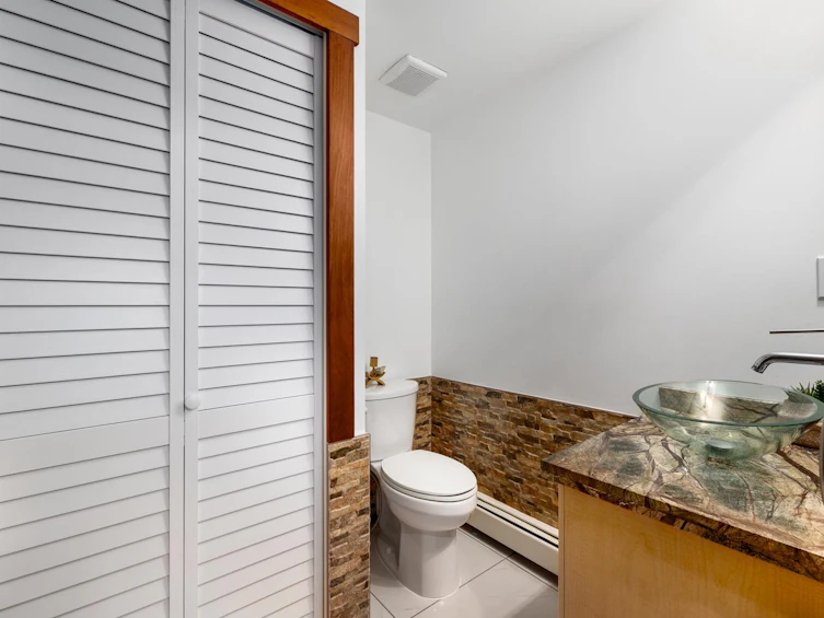 1019 Expo Boulevard, Vancouver, BC, V6Z 2W1 - 13