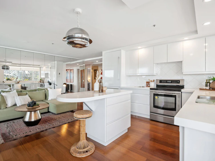 301-1012 Beach Avenue, Vancouver, BC, V6E 1T7 - 12
