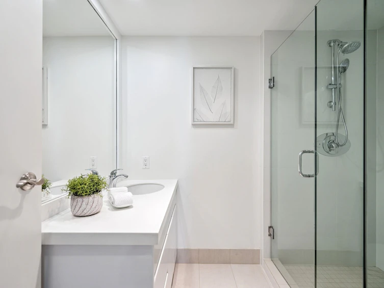301-1012 Beach Avenue, Vancouver, BC, V6E 1T7 - 21