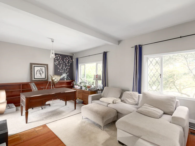 2402 W 34th Avenue, Vancouver, BC, V6M 1G7 - 4