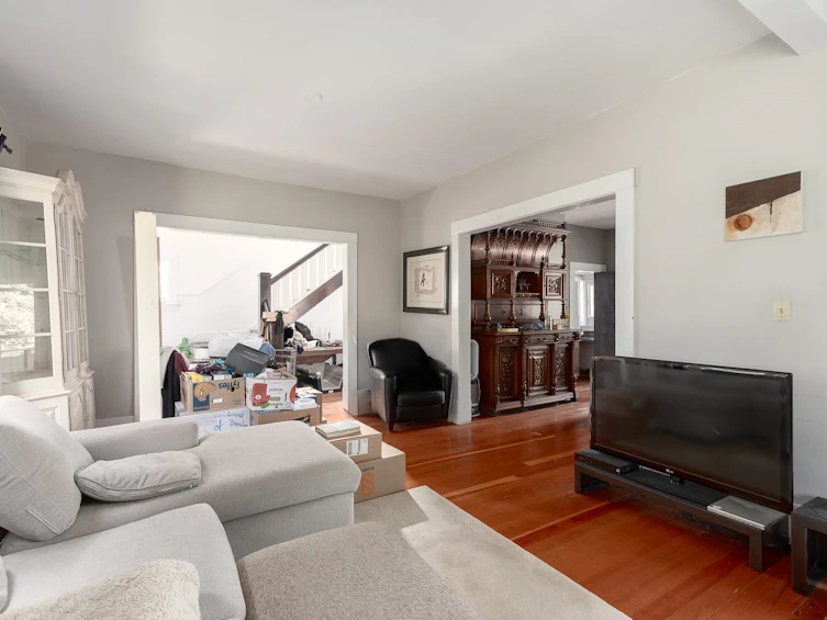 2402 W 34th Avenue, Vancouver, BC, V6M 1G7 - 5