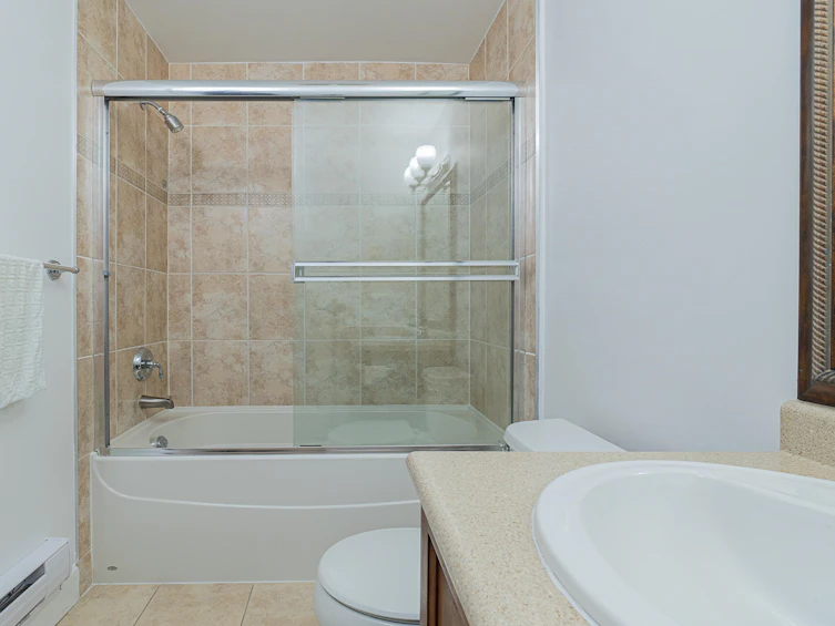 312-12088 75a Avenue, Surrey, BC, V3W 1Y4 - 23