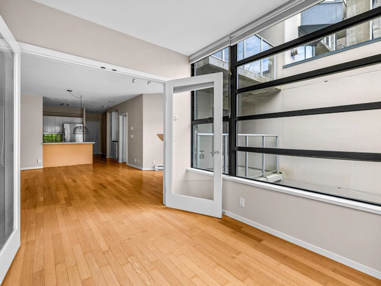 207-2228 Marstrand Avenue, Vancouver, BC, V6K 4T1 - 14