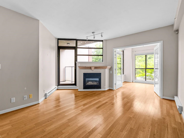 207-2228 Marstrand Avenue, Vancouver, BC, V6K 4T1 - 9
