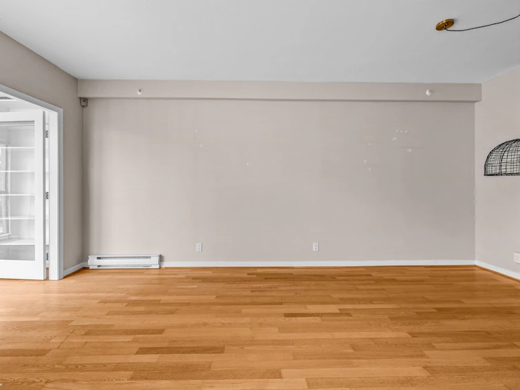 207-2228 Marstrand Avenue, Vancouver, BC, V6K 4T1 - 13