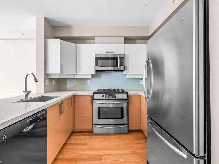 207-2228 Marstrand Avenue, Vancouver, BC, V6K 4T1 - 11