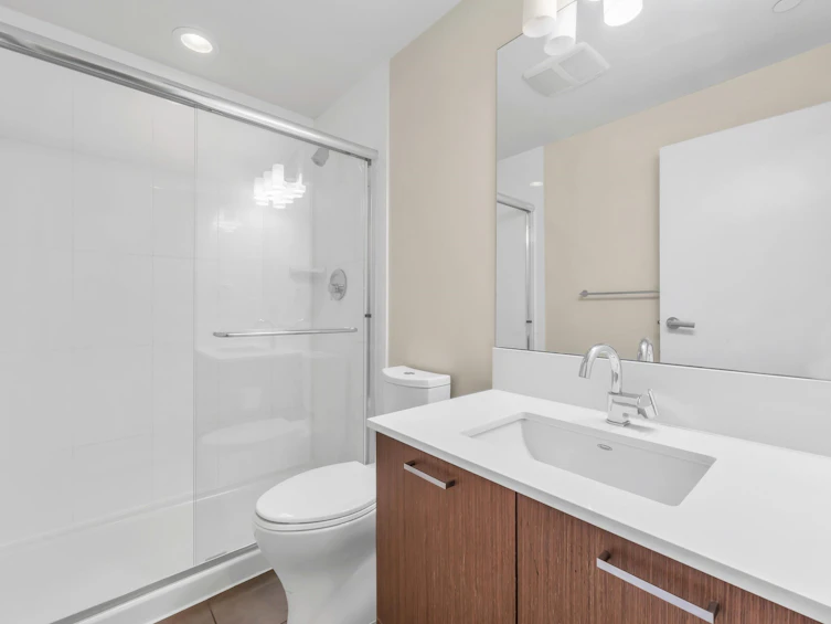 304-1177 Marine Drive, North Vancouver, BC, V7P 1T1 - 9