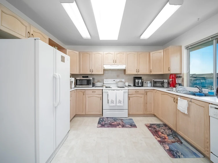6250 Clinton Street, Burnaby, BC, V5J 2M7 - 11