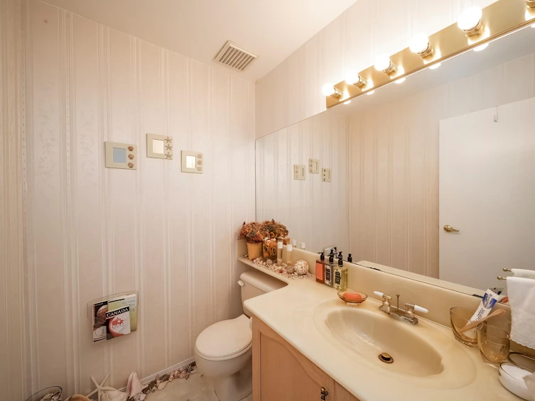 6250 Clinton Street, Burnaby, BC, V5J 2M7 - 13