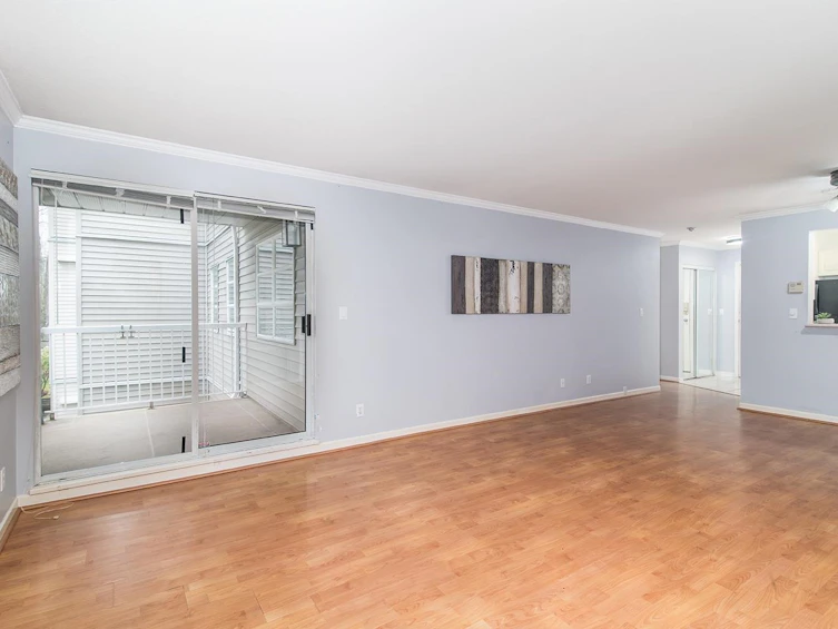 207-9767 140 Street, Surrey, BC, V3T 4M4 - 12