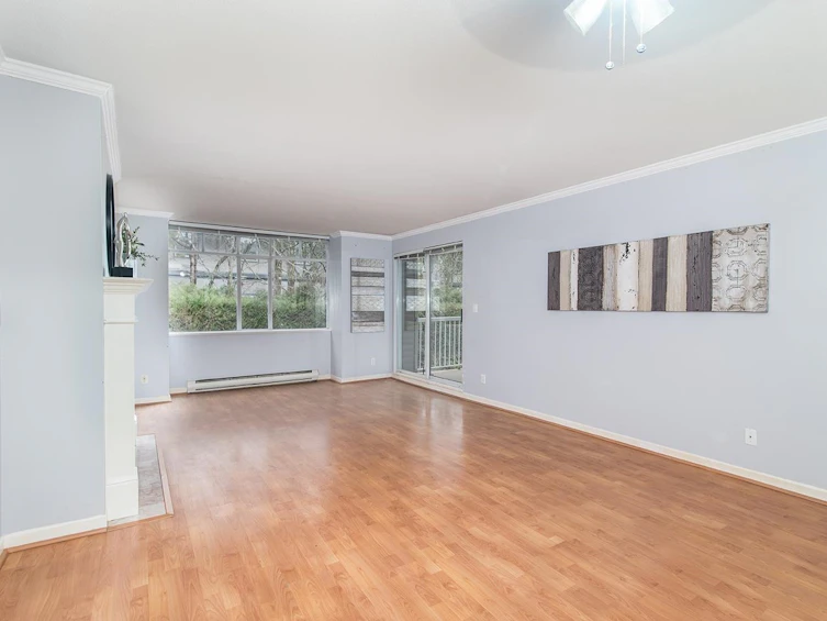 207-9767 140 Street, Surrey, BC, V3T 4M4 - 9