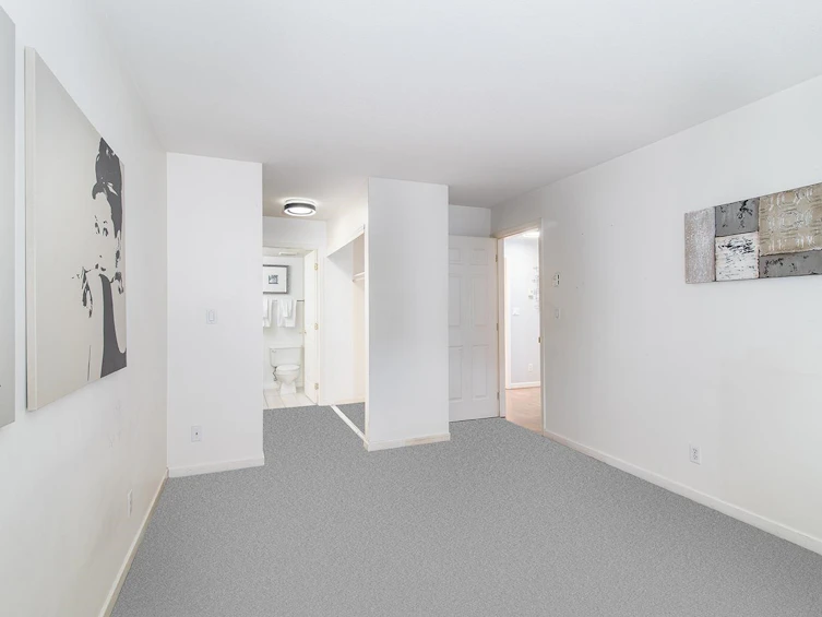 207-9767 140 Street, Surrey, BC, V3T 4M4 - 23