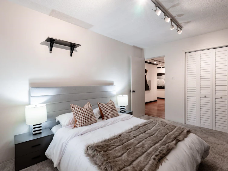 209-2125 W 2nd Avenue, Vancouver, BC, V6K 1H7 - 24