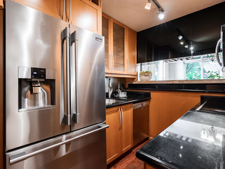 209-2125 W 2nd Avenue, Vancouver, BC, V6K 1H7 - 13