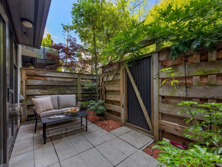 3633 Commercial Street, Vancouver, BC, V5N 4G1 - 3