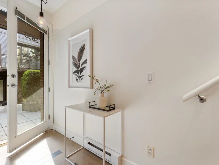 3633 Commercial Street, Vancouver, BC, V5N 4G1 - 10
