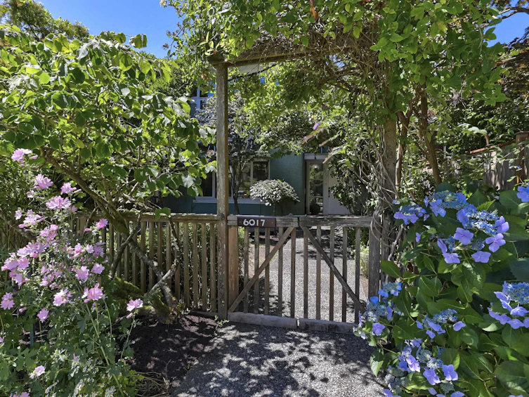 6017 Holland Street, Vancouver, BC, V6N 2B2 - 29