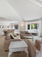 15 1725 Southmere Crescent