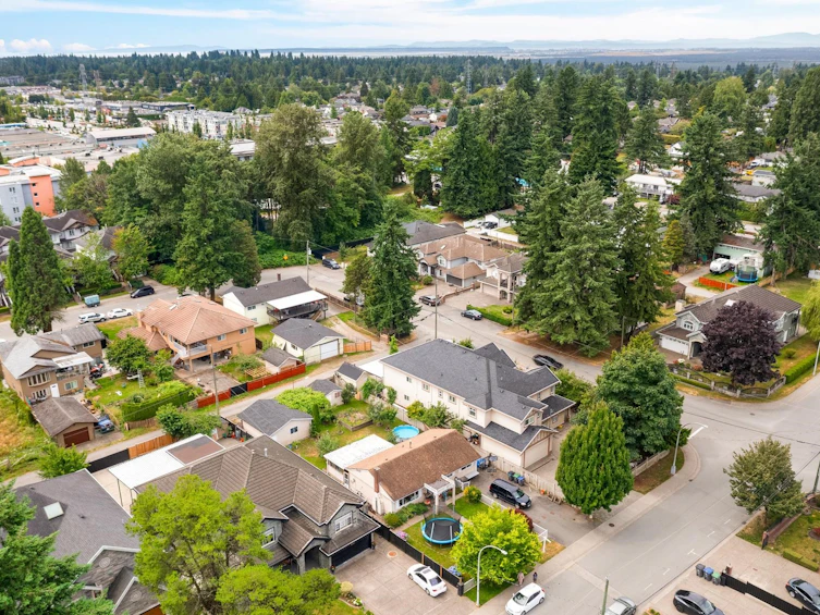 12070 76a Avenue, Surrey, BC, V3W 2W5 - 2