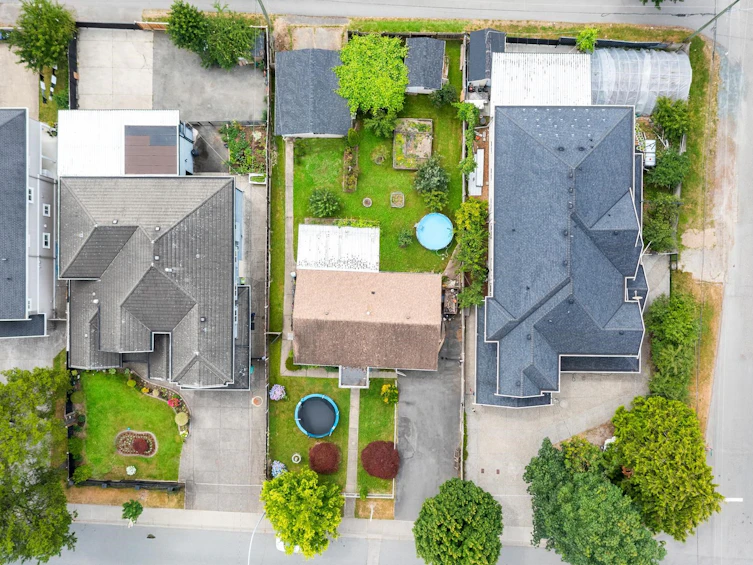 12070 76a Avenue, Surrey, BC, V3W 2W5 - 11