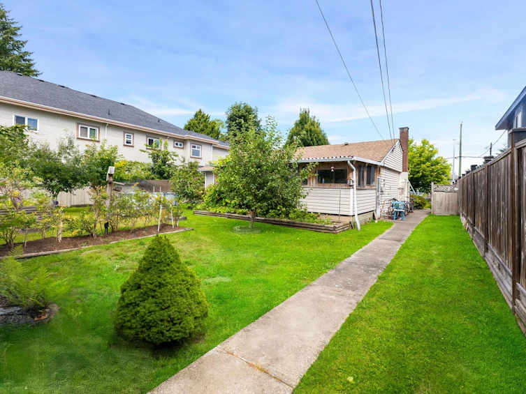 12070 76a Avenue, Surrey, BC, V3W 2W5 - 14