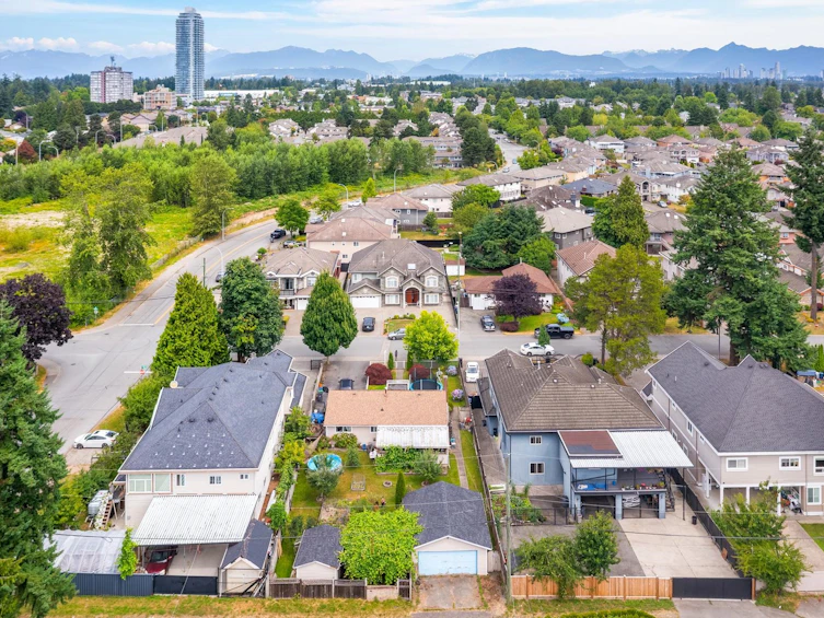 12070 76a Avenue, Surrey, BC, V3W 2W5 - 6