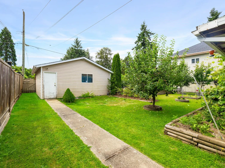 12070 76a Avenue, Surrey, BC, V3W 2W5 - 13