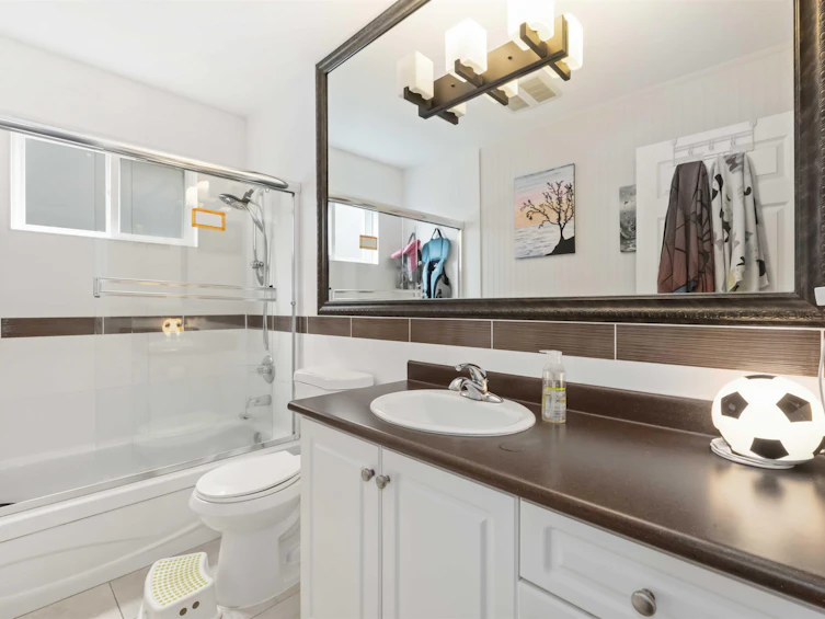 15491 Roper Avenue, Surrey, BC, V4B 2G4 - 13