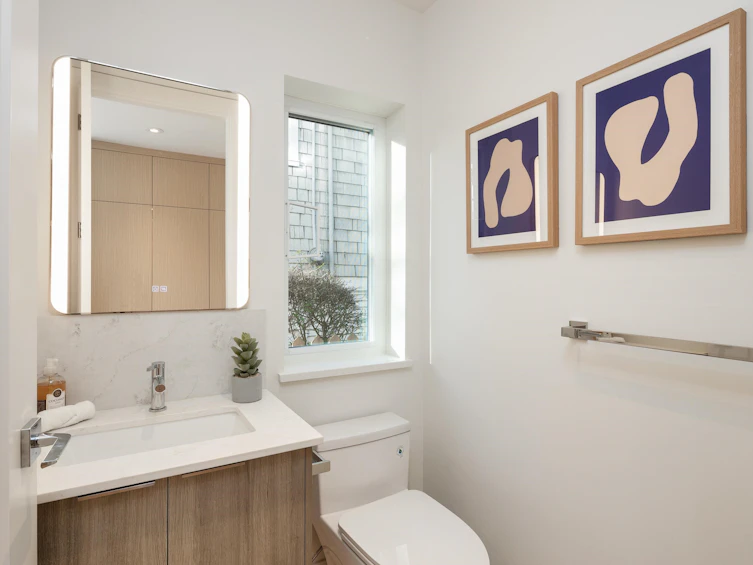 32 E 37th Avenue, Vancouver, BC, V5W 1E2 - 18