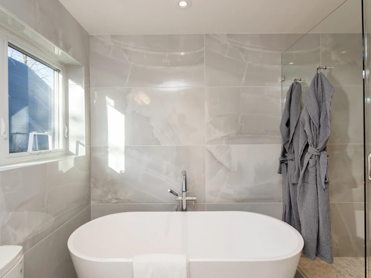 32 E 37th Avenue, Vancouver, BC, V5W 1E2 - 35